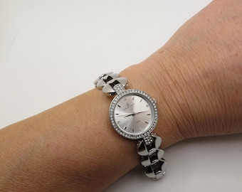 Vintage watch / Quartz watch / signature watch /  womens Watch /  Gift for her (b25)