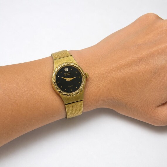 Vintage Accurist Womens Gold-Tone Diamond Watch: Black Dial, Rope Bezel Bracelet