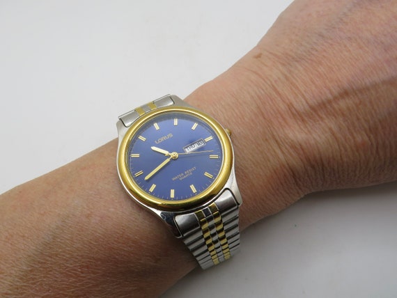 Vintage blue dial watch / sports watch / vintage gents Watch / twotone  watch / 7.8" wrist  (R19)