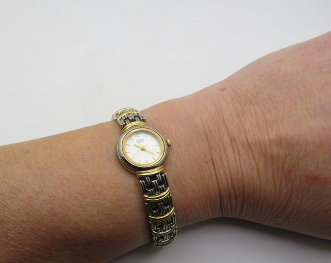 Vintage watch / Dainty Quartz watch / citizen gold Dress Watch / large 7.6" wrist size /  womens Watch /  Gift for her (i25)