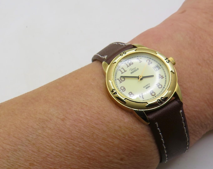 vintage Timex Indigo watch / classic  ladies gold Watch / womans watch / Vintage watch / quartz watch / glow  watch / vintage ladies / v16