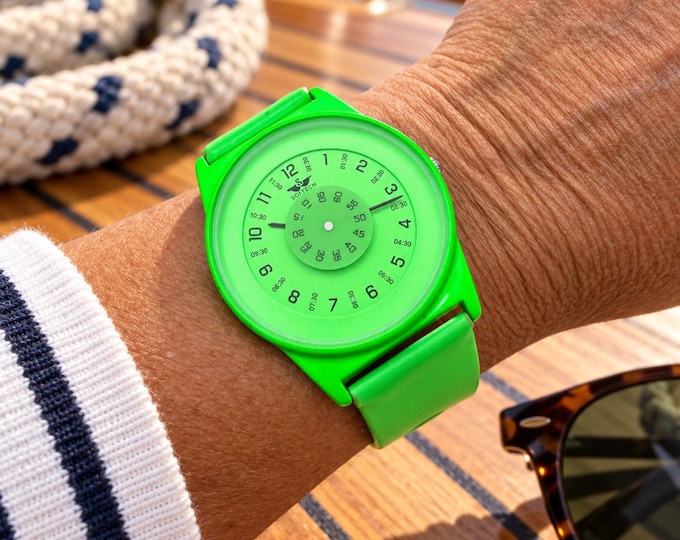 Softech London, Bright green,Second wheel ticks, 38mm deadstock (k7)