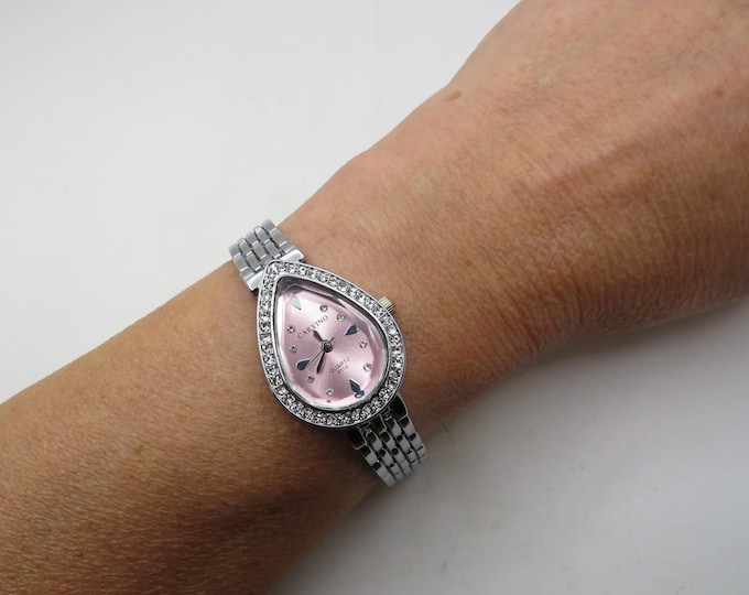 Snake Watch: Gold Plated Bracelet, Silver Dial - Classic Ladies' Timepiece BB5
