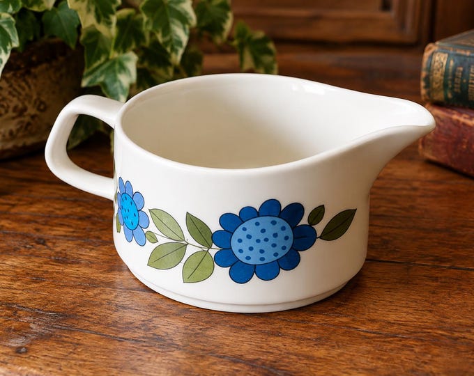 Vintage J&G Meakin Gravy Boat, TOPIC Pattern, Alan Rogers Design