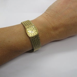 vintage mechanical watch /  gift for her / vintage wrist watch / mechanical  watch / vintage watch / vintage 60s / womans  watch (D17)