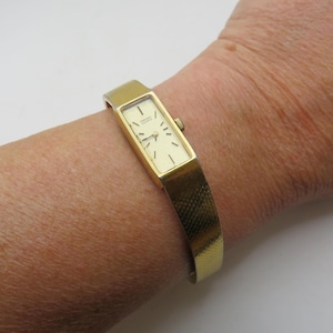 vintage seiko wrist watch / rectangle gold watch / wrist 6.9&quot; watch / vintage gift / watch / ladies watch (w10)