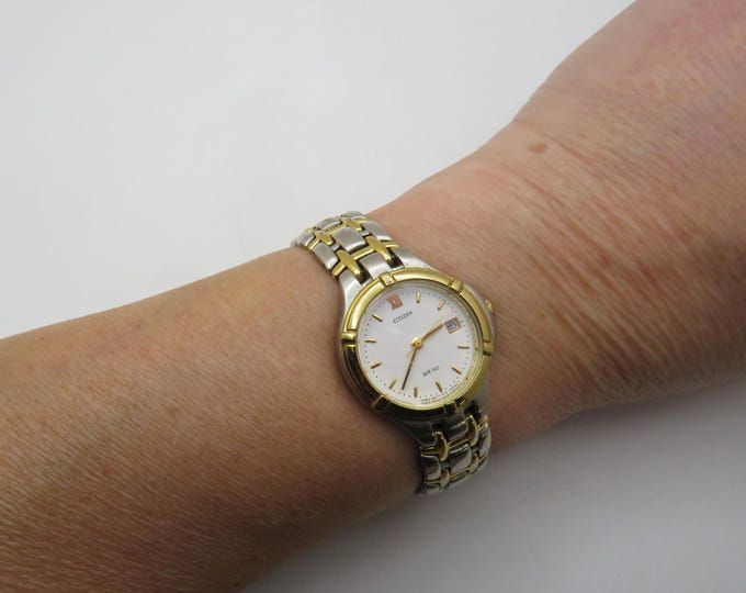 Vintage gold two tone watch / Citizen sports watch / small 6" wrist /  gold Dress Watch / womens Watch /  Gift for her (k20)