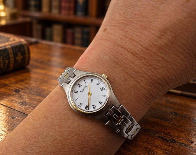 Vintage watch / sports watch / two tone gold Watch / womens Watch / Accurist  Gift for her (s10)