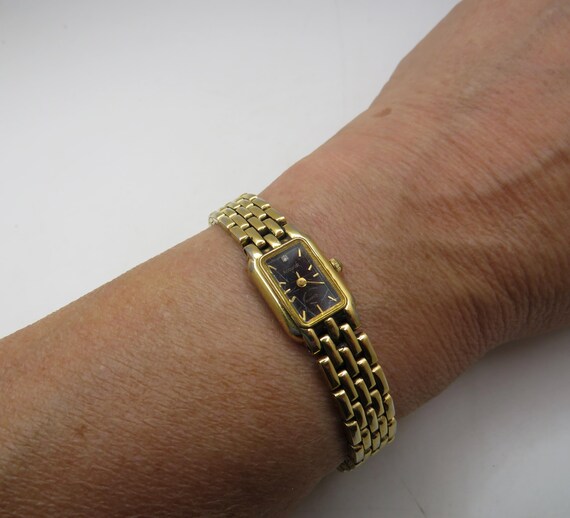 Vintage Gold Square Wrist Watch - Accurist Ladies Watch (P7)
