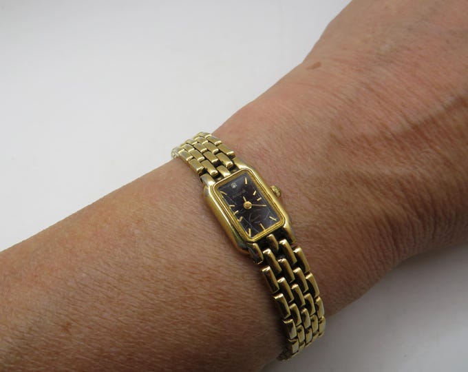 Vintage Gold Square Wrist Watch - Accurist Ladies Watch (P7)