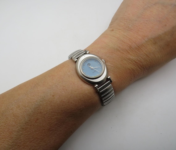 Vintage Ladies Dress Watch: Blue Dial, Expandable Band, Y2