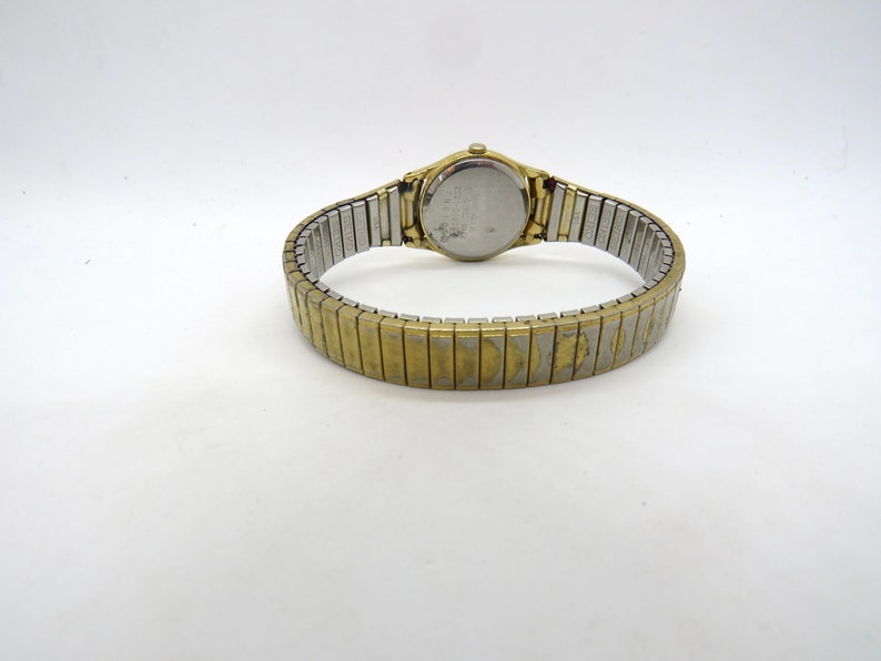 Vintage watch / Seiko watch / Quartz watch / Ladies Dress Watch / ladies small face Watch / Gift for her image 7