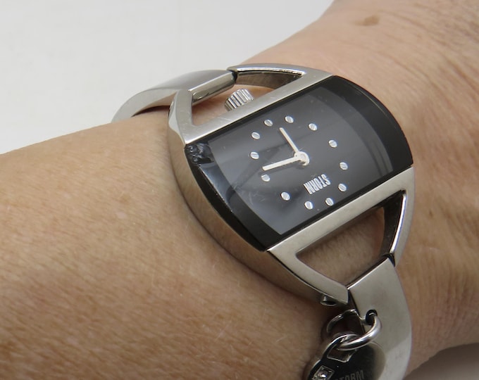 vintage designer watch / classic storm Watch / womens watch / Vintage / quartz / wrist size 6" / ladies / k15