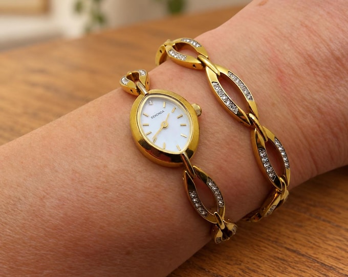 Vintage watch set / watch / Ladies Dress Watch and bracelet  / wrist size 6.5"/ womans Watch /  Gift for her (e4)