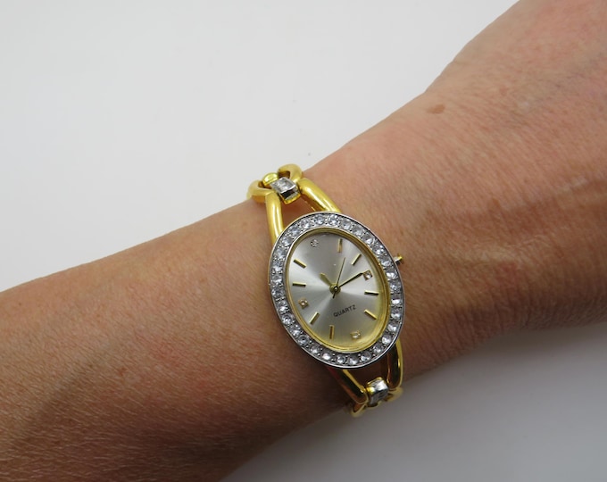 Vintage watch  / diamond dress watch / 8" wrist Quartz watch / Ladies Dress Watch / womens Watch / Gift for her (w22)
