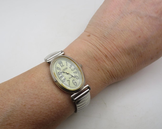 Vintage Zeon Quartz Watch - Oval Stainless Steel Dress Watch a29