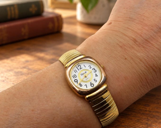 Vintage expanding Watch gold Dress Watch (B9)