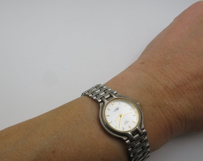 Vintage Swiss watch / woman's watch / 6.8" wrist / Arnold and son / quartz watch / A&S watch / steel watch / vintage ladies / watch (n22)