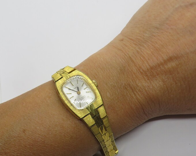 vintage Swiss watch / gift for her / vintage wrist watch / mechanical watch / vintage watch / vintage 60s / womans  watch (c26)