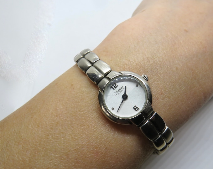 Vintage watch /Vintage CARAVELLE By BULOVA / Swiss Made / Quartz watch / Ladies Dress Watch /  ladies Watch /  Gift for her