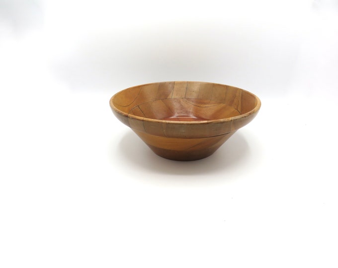 Vintage fruit bowl  / danish Solid wood bowl / medium carved wood fruit Bowl /  bowl Round  / vintage / teak fruit bowl