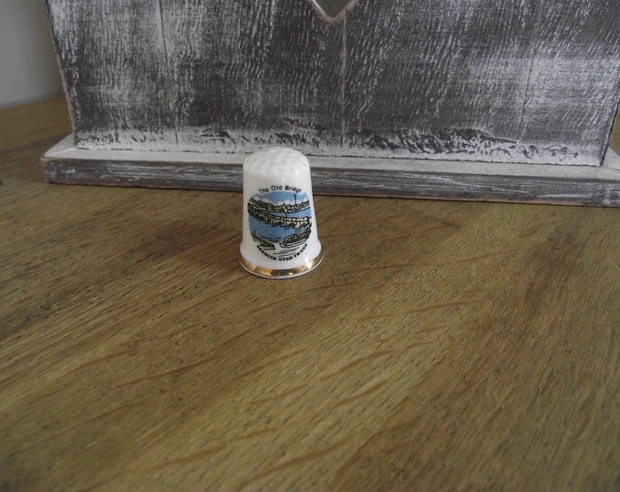 Vintage thimbles / The old bridge / Berwick / beautiful Fine Bone China / bone china England made / BRD3