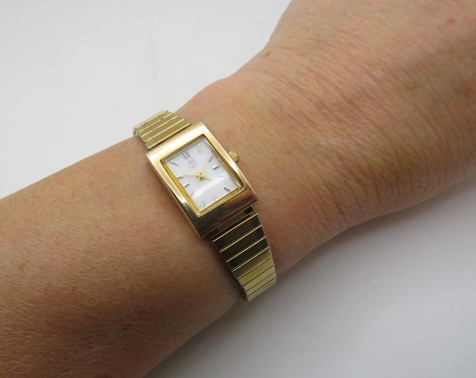 Vintage Gold dress watch / rectangle watch / Quartz watch / Gold Dress Watch /  Womans Watch / Gift for her (q18)