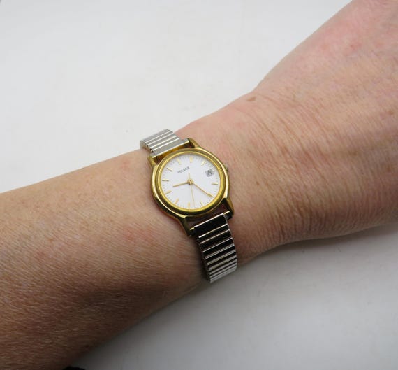 Vintage Pulsar by Seiko Women's Watch – Early 90s Sport Style, Expandable Bracelet b21