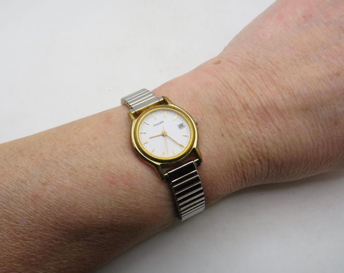 vintage watch / pulsar by seiko wrist watch / womans watch / vintage sport / ladies expanding strap size  (b21)