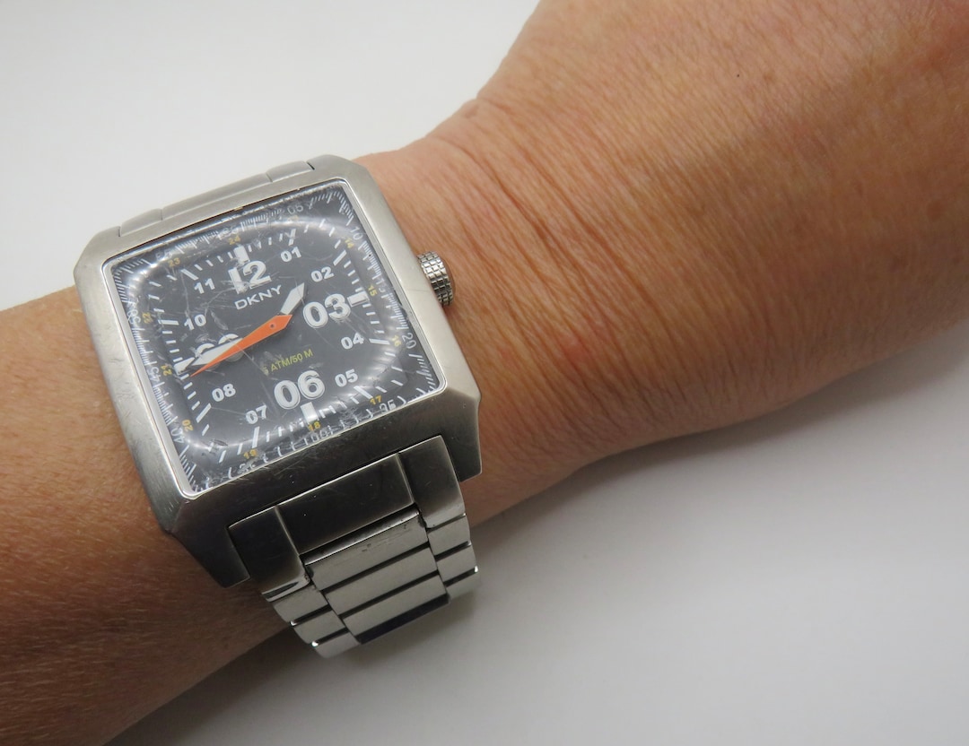 Reloj cuadrado vintage reloj de pulsera vintage DKNY acero