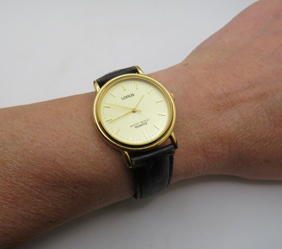 Vintage watch / sports watch / gents watch sapphire glass edition / leather  / vintage / mens watch  p22