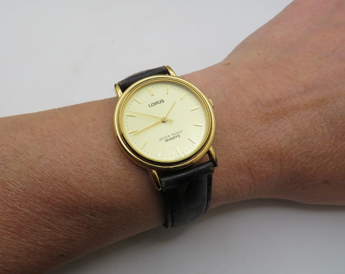 Vintage watch / sports watch / gents watch sapphire glass edition / leather  / vintage / mens watch  p22