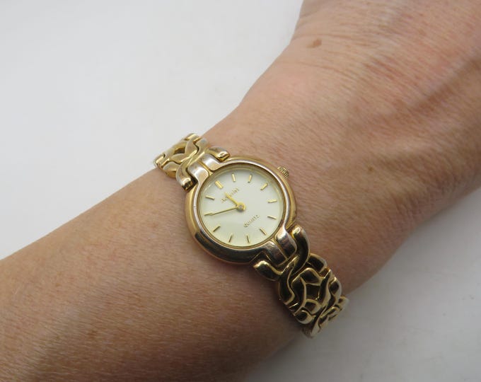 Gold Watch / Vintage Accurist  / quartz battery / womans gift / ladies  (w28)