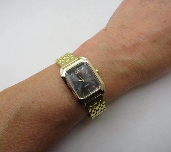Gold Watch: Black Dial, Rectangle Face BB20