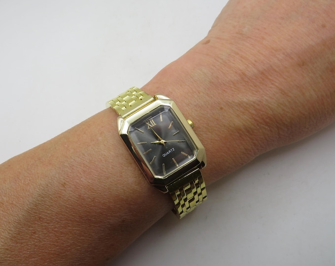 Gold Watch: Black Dial, Rectangle Face BB20