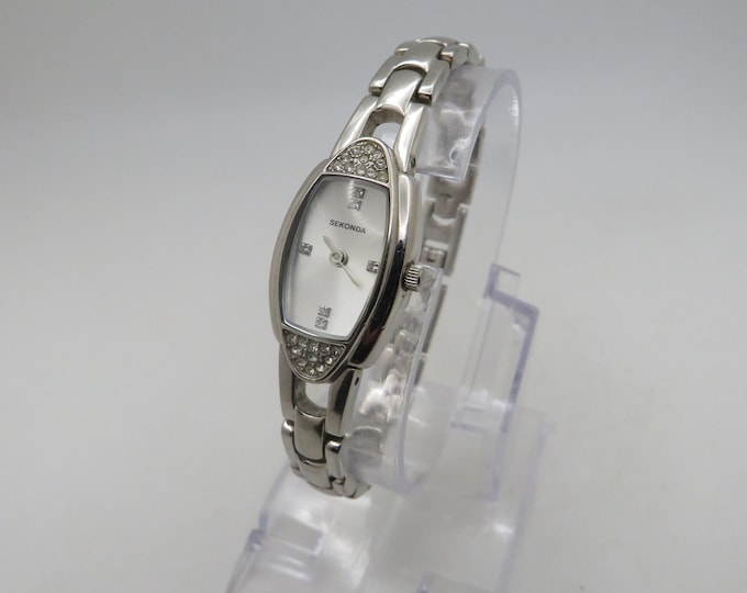 vintage wrist watch / ladies / diamond style Watch / stainless steel watch (c28)