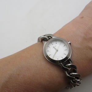 vintage silver chain watch DKNY / 6.5&quot; to 7&quot; wrist size watch / vintage womans  90s watch / vintage Watch / watch  ladies  watch (t10)