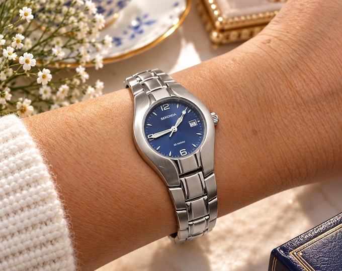 vintage sports watch / 7.1" large wrist size / vintage dive watch / Japan watch / vintage Watch / watch  ladies watch (f5)