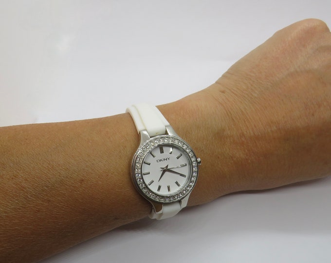 vintage fashion watch / DKNY  /  Diamond quartz watch / rubber Watch / watch / vintage sport  / watch / ladies  watch