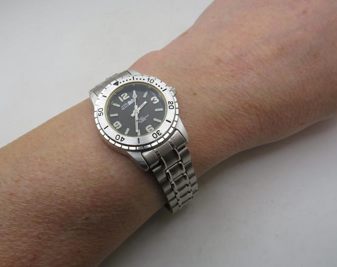 Vintage Sports Watch / 7.6" wrist  Metal Bracelet (bb31)