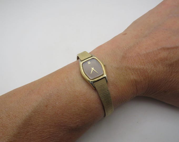 gold dainty watch / vintage square wrist watch / womans gold watch / wrist 6.6" max / vintage watch / ladies watch (y4)