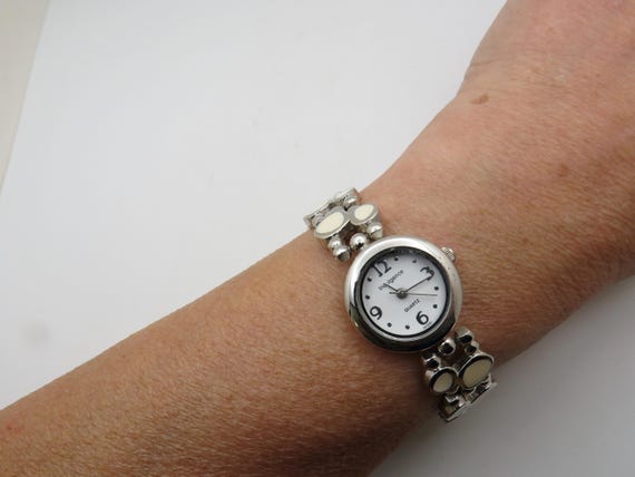 Vintage watch / fashion Watches / Undulance / Gift for her / 7.5" wrist.  (a20)