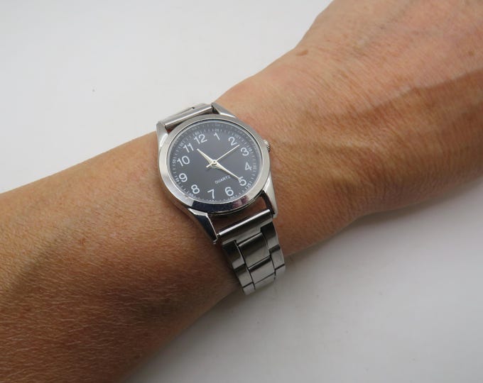 vintage sports watch / vintage wrist watch / womans large wrist size watch / vintage Watch / vintage sport / gift for her /  y12