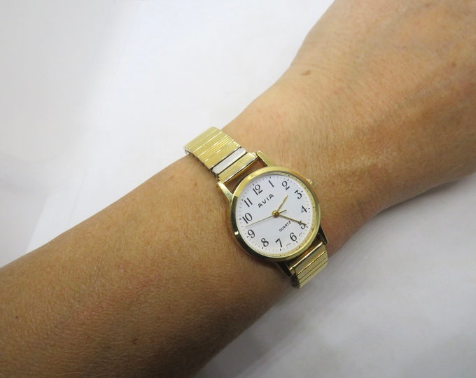 vintage watch / vintage Avia wrist watch / ladies watch / vintage expandable Watch / watch / vintage sport  / watch / ladies watch