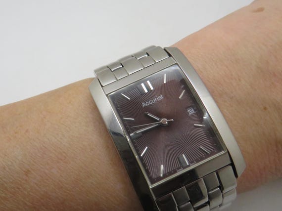 Vintage rectangle watch / tank /  7.7" wrist / accurist brown dial / quartz battery / Japan /  u21