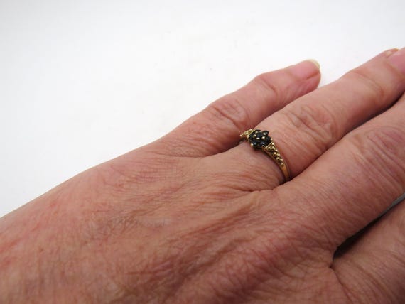 Vintage Gold Ring / Solid 375 / 9ct gold sapphire  Cluster Ring / Gemstone / size usa 6.5 / uk m / Eur 53 / 9ct gold  / Gold ring / g8
