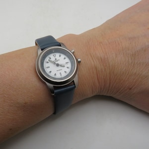 Glow watch / Junghans Watch / womens watch / Vintage watch / quartz watch / glow watch / vintage ladies / watch (g9)