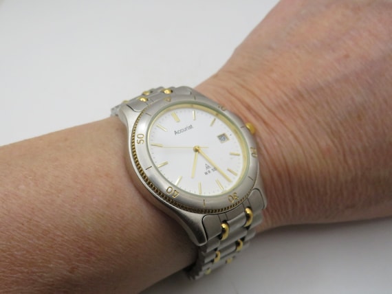 Vintage Sports watch / Quartz watch / watch / vintage gents Watch / large 8" wrist  (R20)