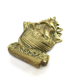 vintage Brass / Vintage Solid Brass ship / Wall Nautical Decoration Boat Decor Marine Ship Mount