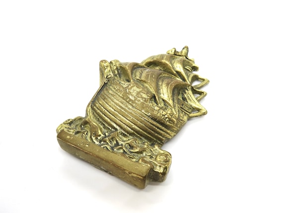 vintage Brass / Vintage Solid Brass ship / Wall Nautical Decoration Boat Decor Marine Ship Mount